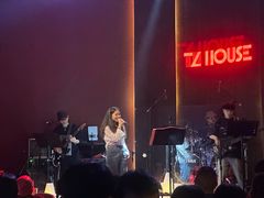 -TZ House音乐现场(来福士中心店)