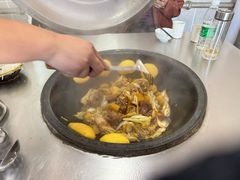-粘豆包柴火铁锅炖