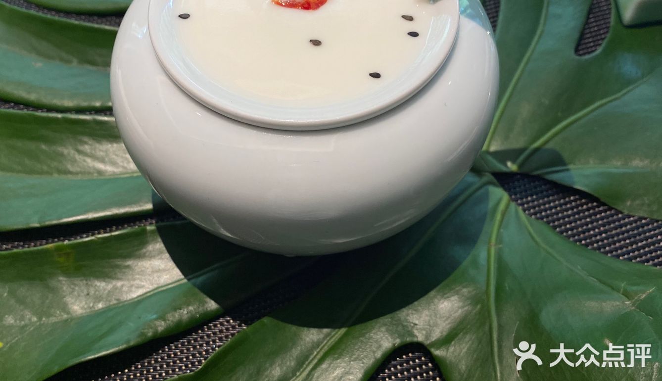 喝喝茶 聊聊天 养养生 🍵
