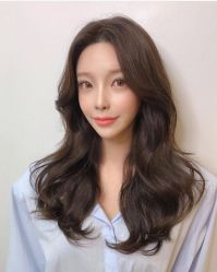 -HAIR CORNER