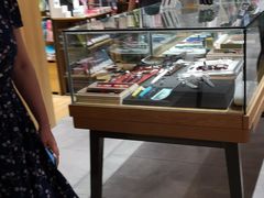 -百新书局(尚悦湾店)