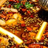 宽厚里美食｜这家蛙仔.肥肠鱼是来报恩哒！