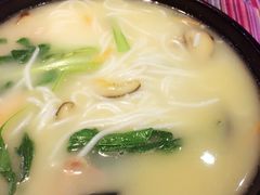 -香巴拉云南餐厅(华莱坞店)