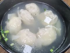 三鲜大馄饨-万寿斋(山阴路店)