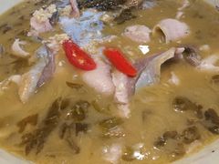 婆婆酸菜鱼-辣小妮de川菜馆(红旗Mall店)