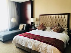 -锦龙国际酒店(天津奥体中心华苑地铁站店)