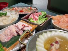 -得意咚瓜·顺德鱼生·冬瓜火锅(深圳首店)