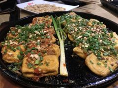 -何师烧烤·香辣蟹·川菜·30年老品牌(太古里旗舰店)