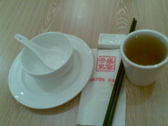 餐具-港东盛宴烧腊至尊