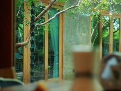 -Chom Cafe and Restaurant
