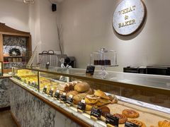 面包甜点陈列柜-WHEAT&BAKER-麥(凯德来福士店)