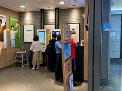 -麦当劳(上海虹桥站30B检票口楼上)