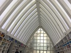 -钟书阁(松江泰晤士小镇店)