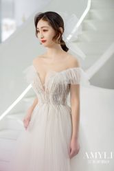 -艾米丽婚纱礼服