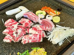 -小黑猪石板烤肉(皇冠花园店)