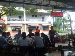 -四川小胡子海鲜(丁村万人海鲜广场店)