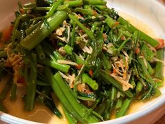 酸笋炒空心菜-浩海火燒雲傣家菜(芮欧百货店)