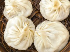 虾肉小笼-老西白点心店