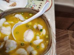 酸汤乌鱼片-鹅冠港式茶餐厅(来福士店)