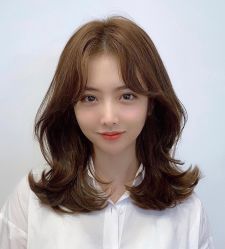 -变画·发型STUDIO