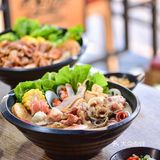 这店还嫌不够火？