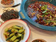 -渔香岛美蛙鱼头火锅(黔灵山公园店)