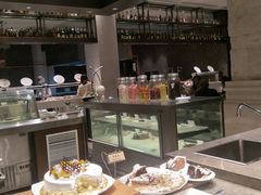 面包甜点陈列柜-太湖饭店玉兰厅(自助餐厅)