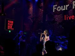 -FOUR PLAY BAR