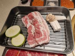 -蚂蚁洞·烤肉大营地(上海静安大悦城店)