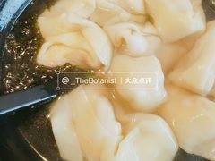 蛋黄鲜肉大馄饨-真真鲜馄饨店(启蒙路店)