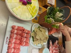 -巴渝瓦肆重庆鲜火锅(宝龙环湖店)