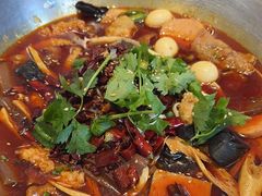 -川流不息·地道川菜·小龙虾(松东路店)