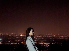 -鬼笑石后山停车场