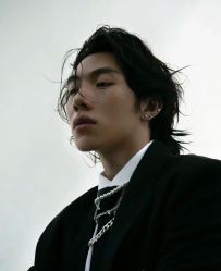 -变画·发型STUDIO