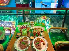 -Famous肥猫墨西哥音乐餐吧(五棵松华熙LIVE店)