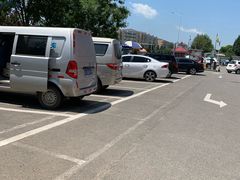 -大星发农发地农副产品批发市场-停车场