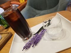 -ZING COFFEE 镜咖啡