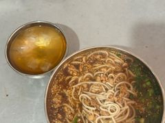 -正宗杨记普洱酸醋米线(总店)