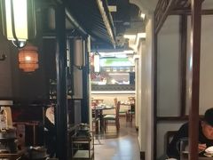 -卢大鲜鱼头捞饭(美利广场店)