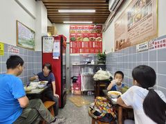 大堂-李记热干面· 襄阳牛肉面