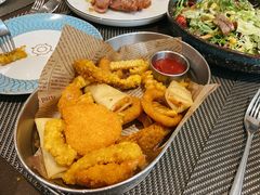 -悦享绿山墙西餐厅