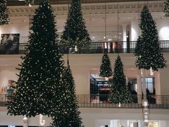 -乐蓬马歇百货公司(Rive Gauche)