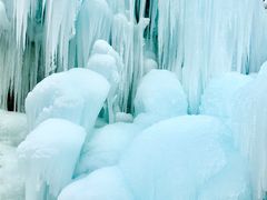 -大平台龙居瀑布旅游区