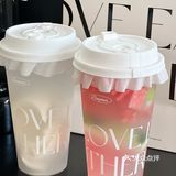 夏天当然要喝一杯BONJOUR的椰子水呀🥥