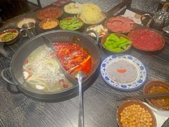 -冯校长老火锅(中联广场店)