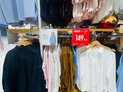 -优衣库(重庆星光时代广场店)