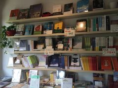 -猫的天空之城概念书店(杭州南宋御街店)