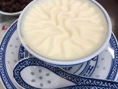 红豆双皮奶-广信牛奶甜品世家(台东店)