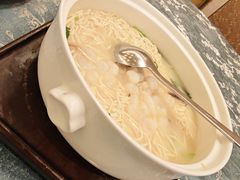 手剥虾仁煮干丝-扬州香格里拉·香宫中餐厅