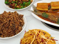 -丹水桥地锅鱼·翘嘴鲌·地方特色全鱼宴(丹江口大坝店)